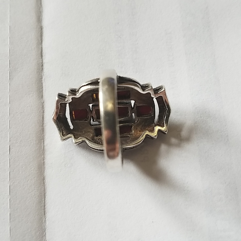 Ring - Picture 3 of 3